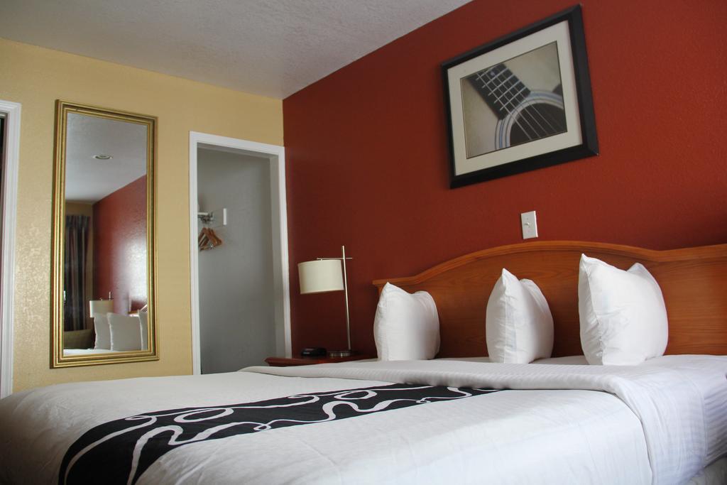 Vista Inn & Suites Beale Street Memphis Buitenkant foto