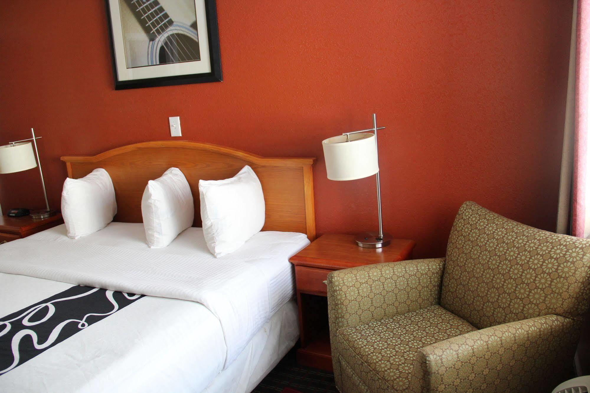 Vista Inn & Suites Beale Street Memphis Buitenkant foto